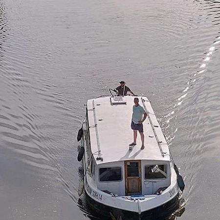 Zouw Hausboat Zakotven -Pouze Ubytovani Roudnice nad Labem Ngoại thất bức ảnh